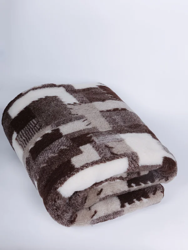 Одеяло двухспальное из овечьей шерсти 180х200