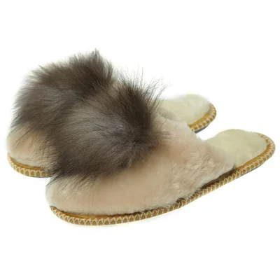 Тапочки из овчины  с пумпоном бежевые
