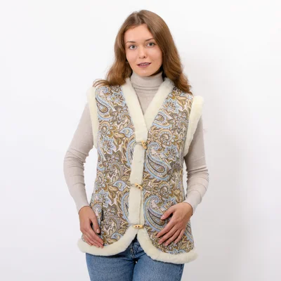 Жилет из овчины с гобеленом «Восточный узор»