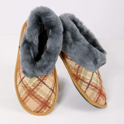 Чуни из овчины с гобеленом «Шотландка»