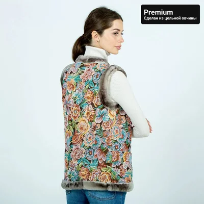 Жилет из цельной овчины с гобеленом «Цветы» Premium 