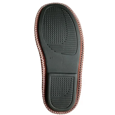 Чуни из овчины с гобеленом «Цветы» с белой опушкой