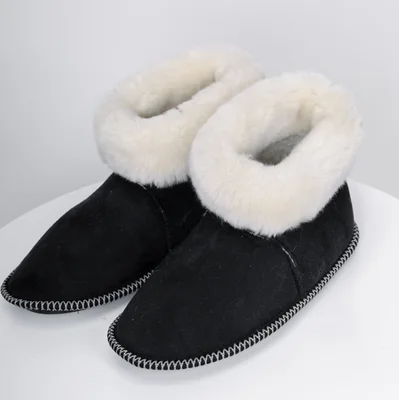 Чуни черные с опушкой из овчины