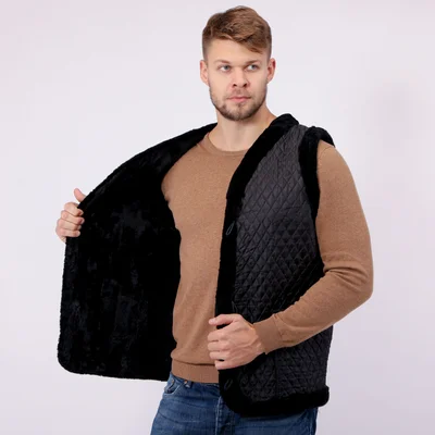 Жилет из натуральной кусковой овчины стеганный черный мужской