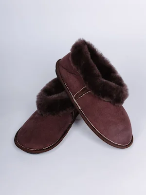Бабуши с темной опушкой из овчины коричневые