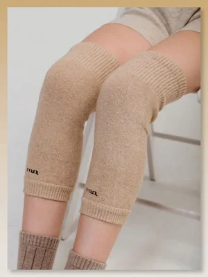 Наколенники бежевые длинные из монгольской шерсти