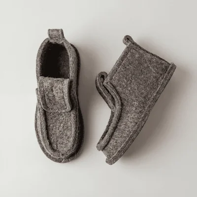 Сапожки  из войлока на войлочной подошве с противоскользящей наклейкой